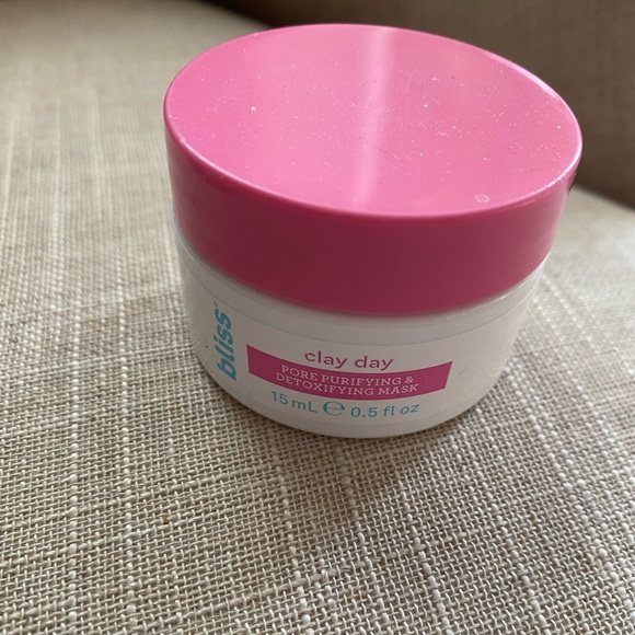 Laura Geller Color Correcting Foundation - Picture 2 of 7